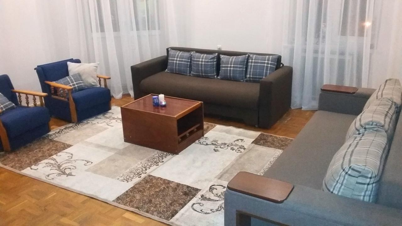 Max Apartments In 利沃夫 外观 照片